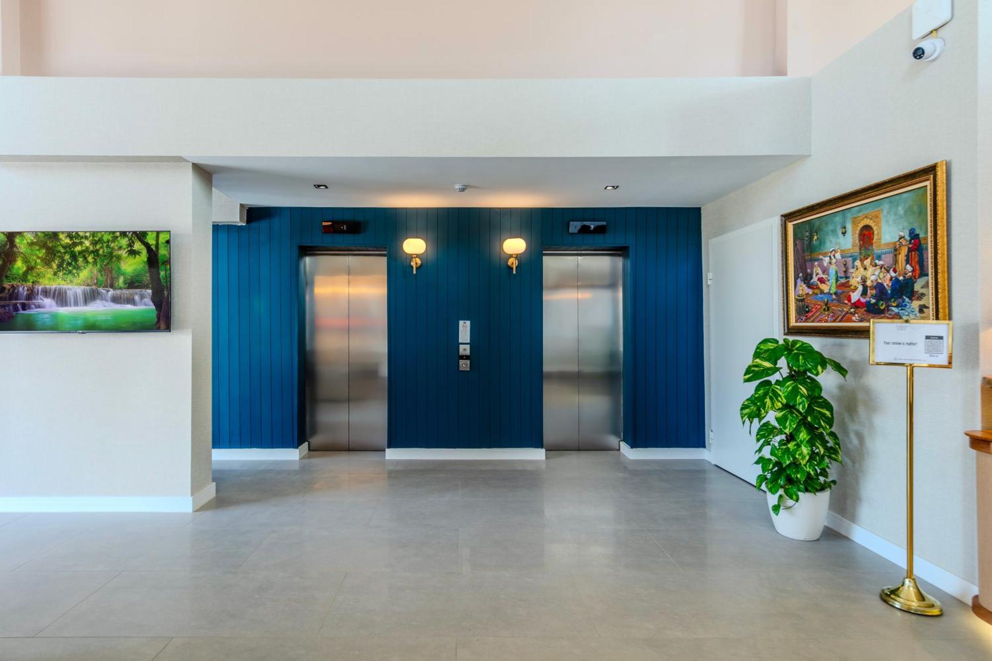 Nenessa Airport Hotel Arnavutkoy Bagian luar foto